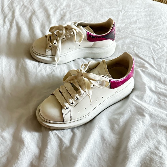 Alexander McQueen Oversized sneakers - Picture 2 of 5